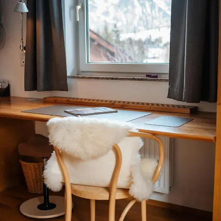 Hotel apartamentowy Hohenberger - Im Winter Tauernbad Und Sauna Inklusive - Kostenloses Bahnhofsshuttle Bei An- Und Abreise 4*