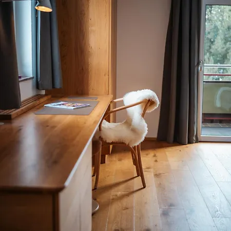Hohenberger - Im Winter Tauernbad Und Sauna Inklusive - Kostenloses Bahnhofsshuttle Bei An- Und Abreise 4* Mallnitz